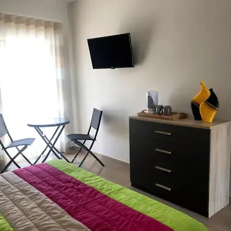 Suite Do Linhal Gasthof Ilha de Baixo (Leiria)